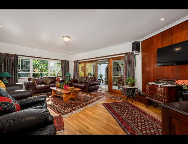 5 BEDROOM HOUSE FOR SALE IN WALMER